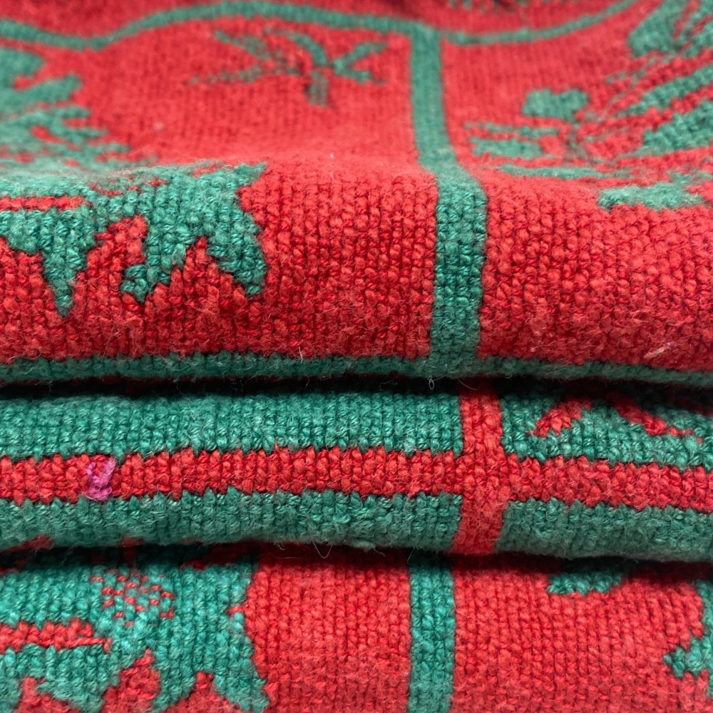 Set of 6 Red Green Tapestry Christmas Placemats Fringed Edges Reversible - Picture 9 of 12